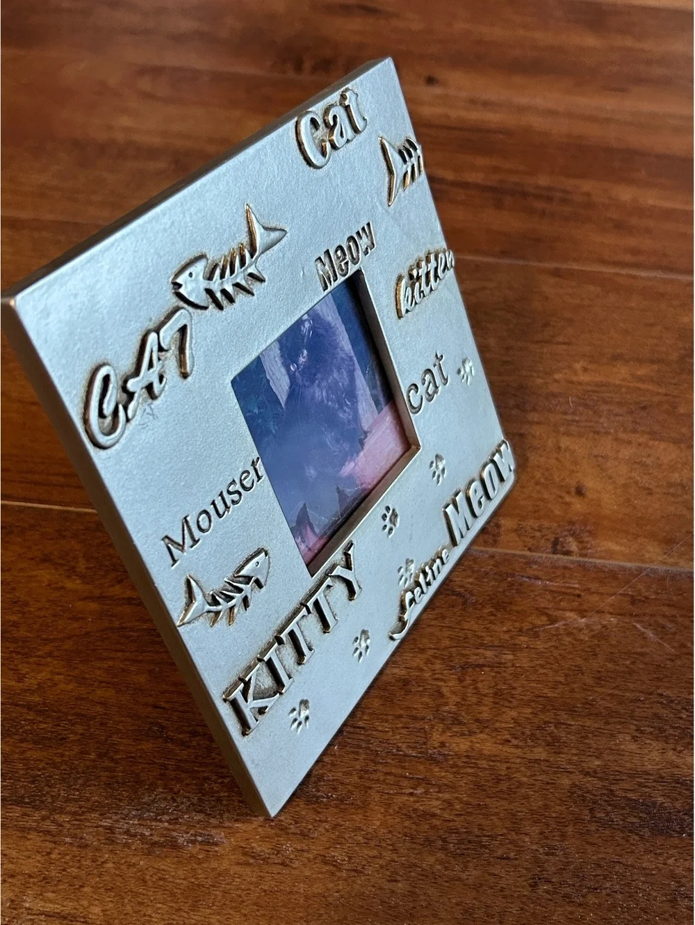Decorative Cat-Themed Photo Frame with Stand
